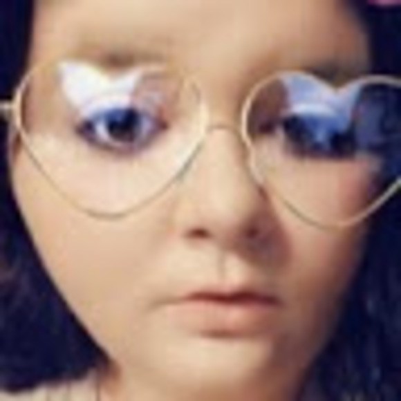 Meet your Posher, Kayla - Picture 1 of 1